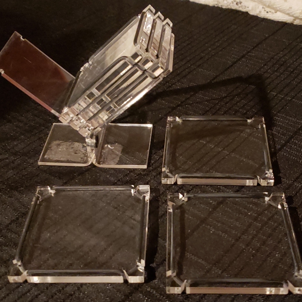 Unique Plastic Coasters. - Picture 2 of 7